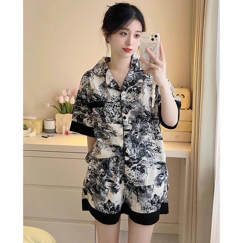 Women's Summer Pink Stripe Ice Silk Short Sleeve Pajama Set for Indoors and Outdoors