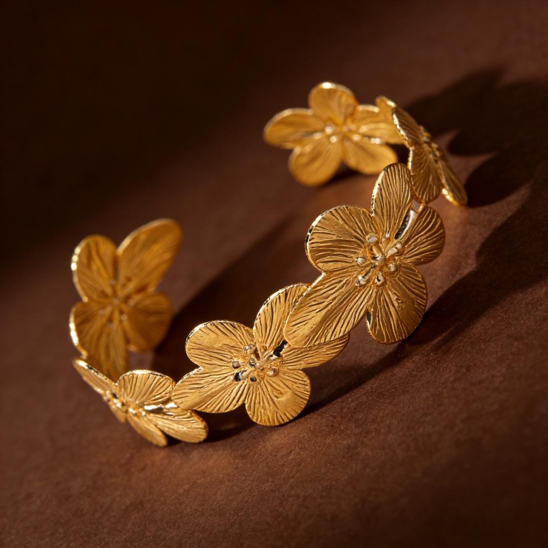 

Trend Simple Petal Opening Design Bracelet Fashion Niche Versatile Bracelet High-End Cold Jewelry золотий