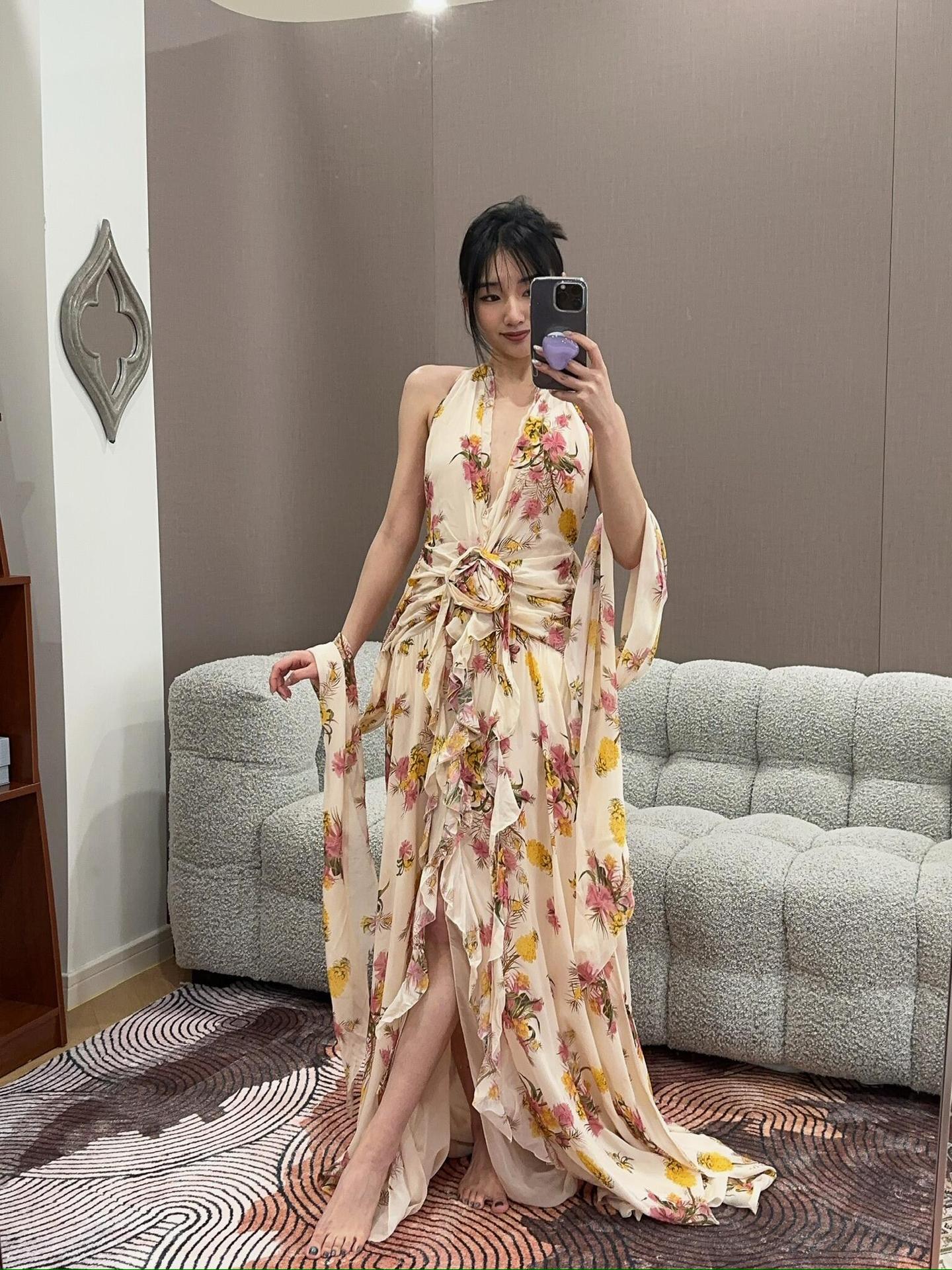 Romantic Floral Halter Neck Long Dress - Spring/Summer 25 Medium