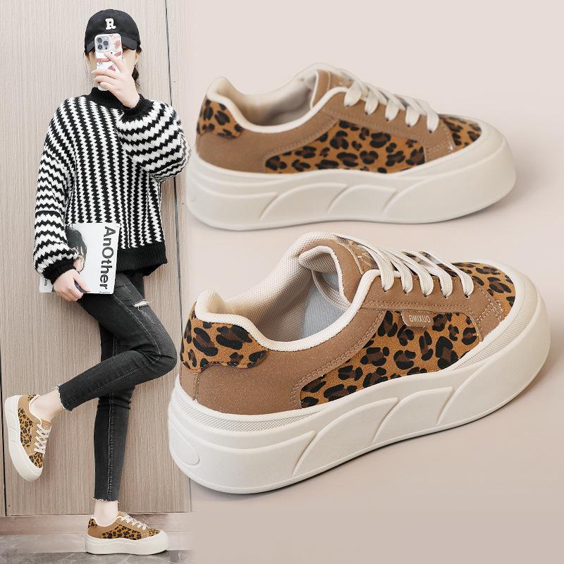 Móda 2025 Jaro Nové Boty Nízkého Střihu Prodyšné Bílé Boty Dámské Korejská Edice Ležérní Tenisky Módní A Všestranné Boty s Tlustou Podrážkou