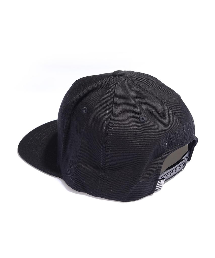 Ludeumakeu Tiger D Snapback Cap (Black Embo)