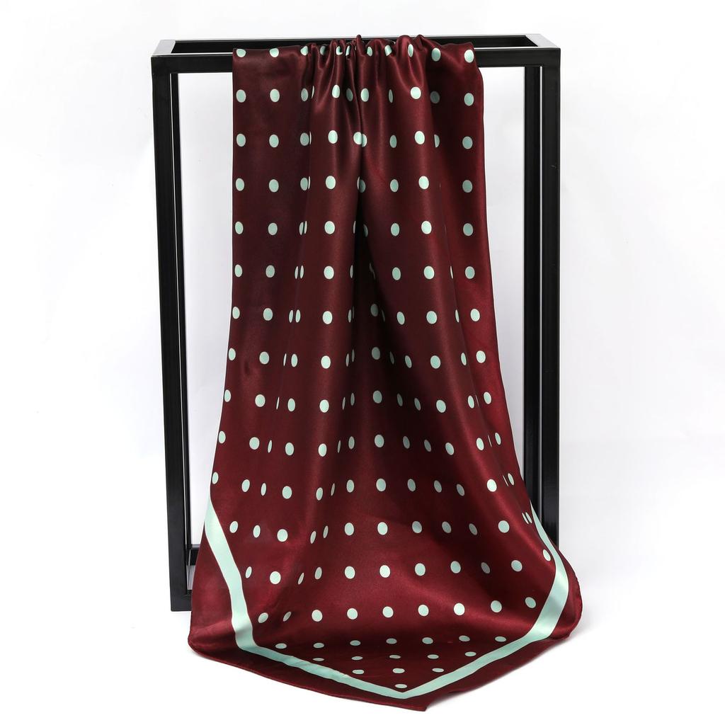 Høykvalitets luksuriøst silkeskjerf pannebånd Skjerf Halsskjerf For kvinner Kjede Silkeskjerf Dekorativt sjal for kvinner