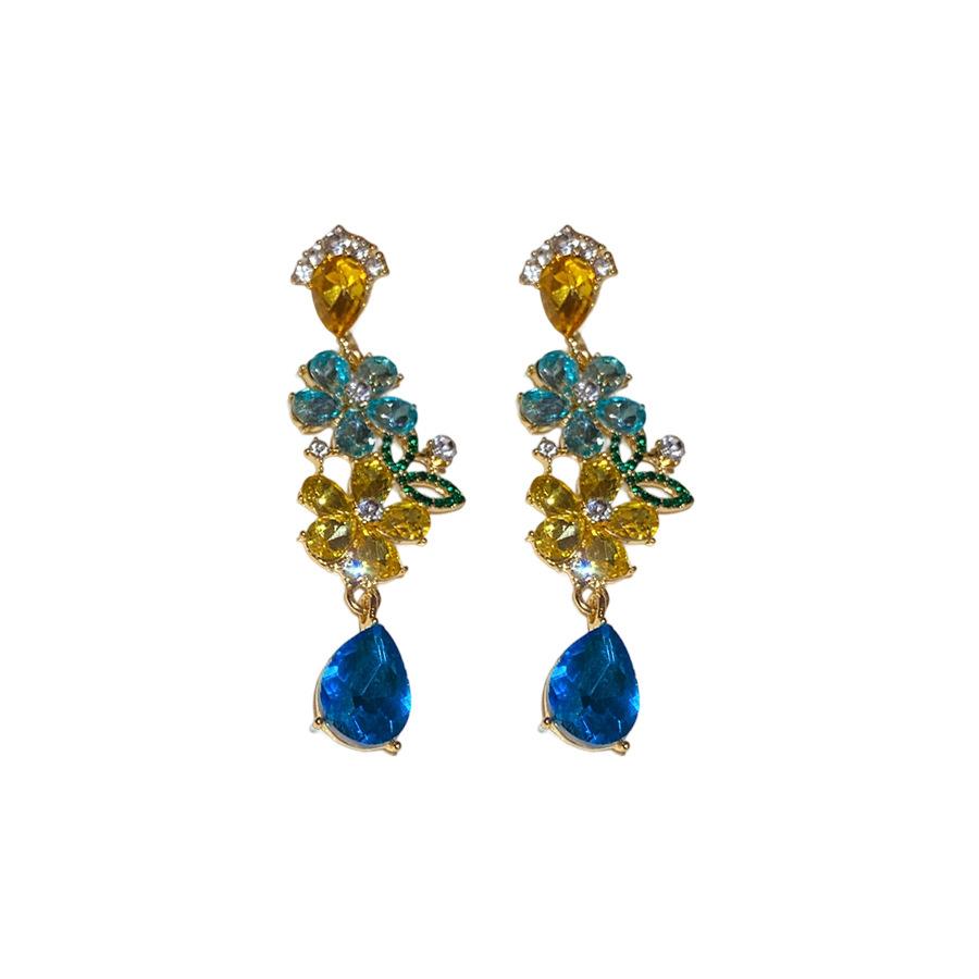 Silver needle with diamonds, flower water drop fringed earrings, light luxury, high-end earrings, fashionable and gentle earrings, niche design