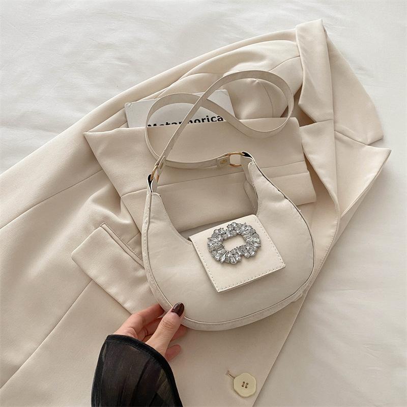 

Autumn Korean version of popular foreign personality niche design bag 2024 new women s bag shoulder armpit crescent bag білий