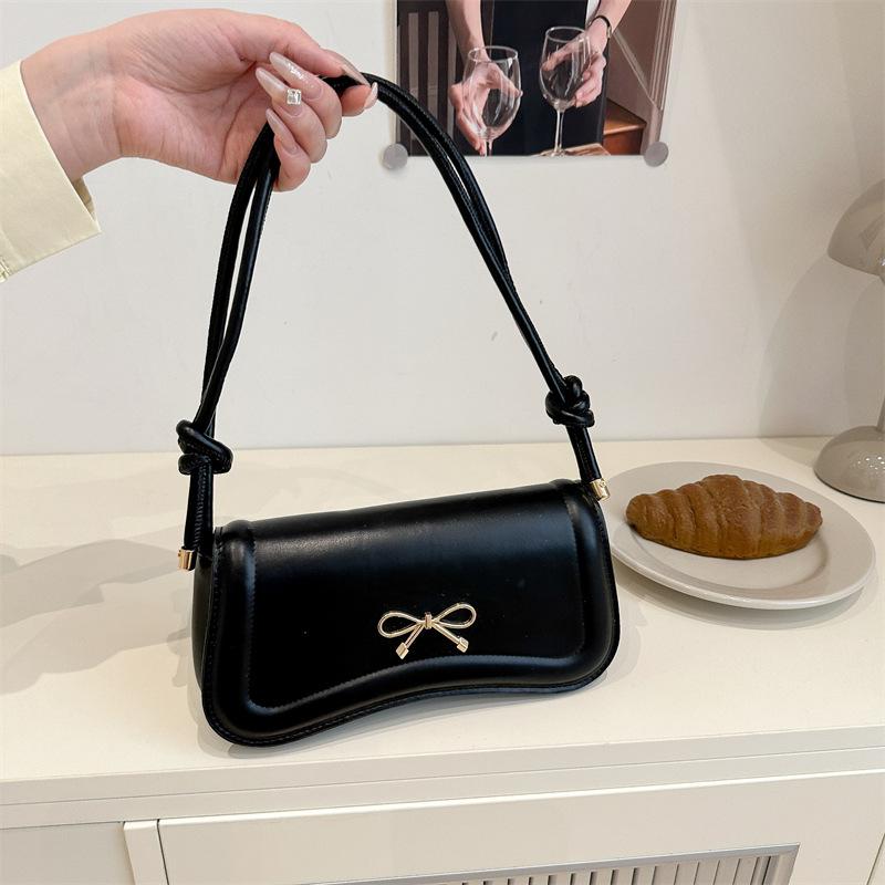 

Fashion Trend Bow Versatile Small Square Bag Women s Personality Casual Advanced Texture Temperament Foreign Style Messenger Bag чёрный