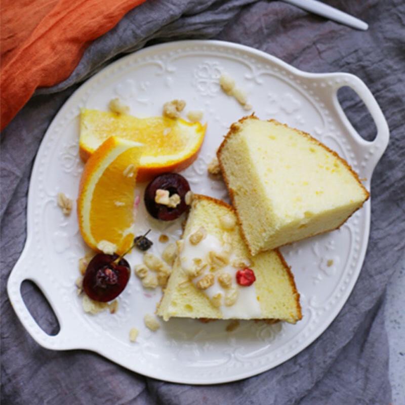 

Zhi Nian Hua 12-inch Round Ceramic Plate with Butterfly Handles