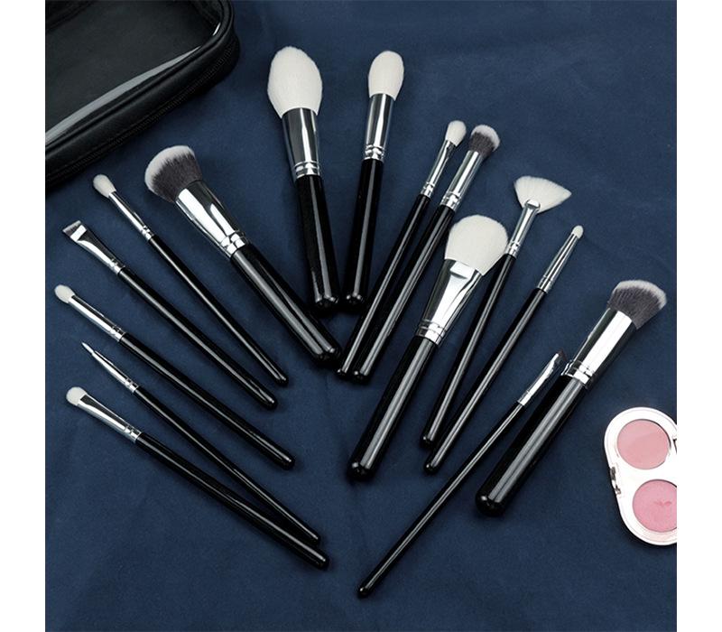Luxury 25-Piece Professional Makeup Brush Set with Animal Hair for Makeup Artists