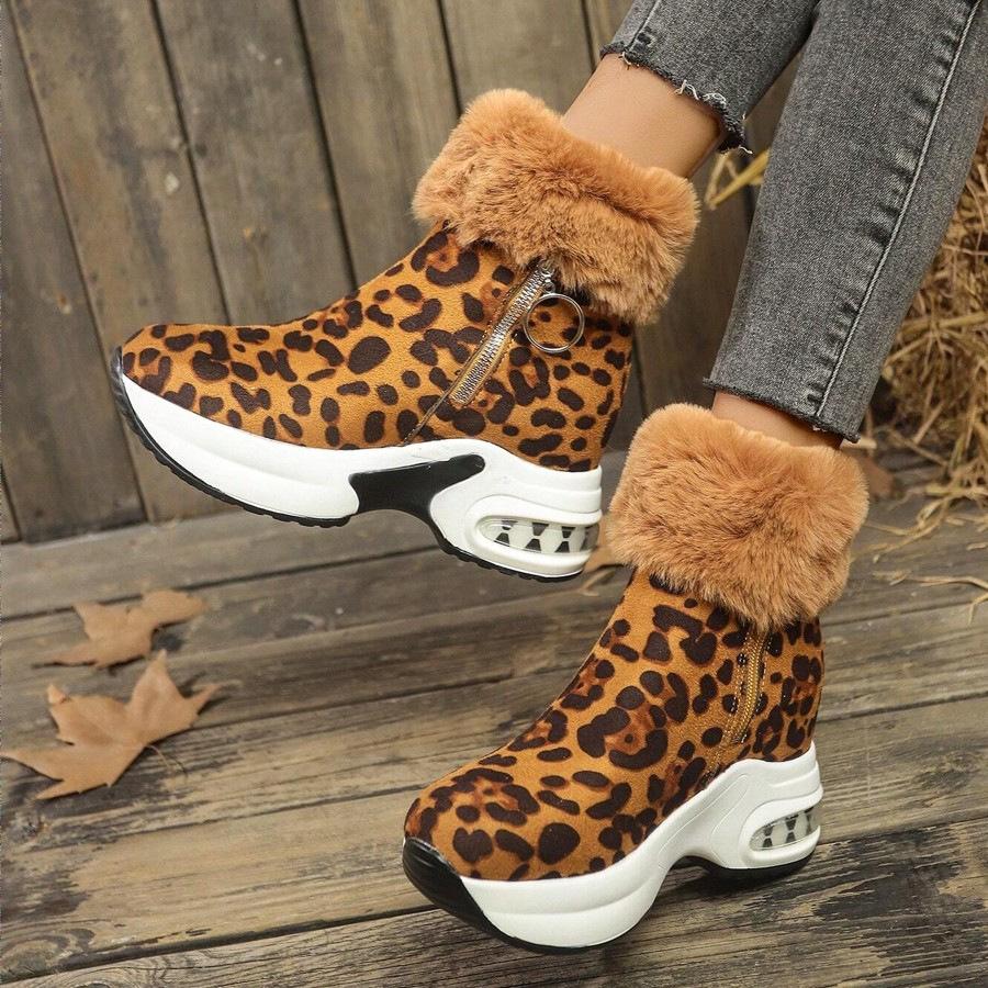 Autumn and winter new thick-soled snow boots large size fashionable warm cotton shoes medium tube solid color wedge heel air cushion short boots