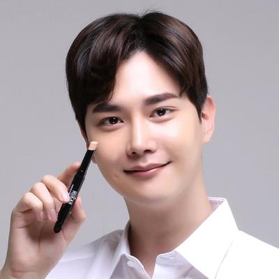 Make-up na tvár – Korektory a tónovacie krémy
