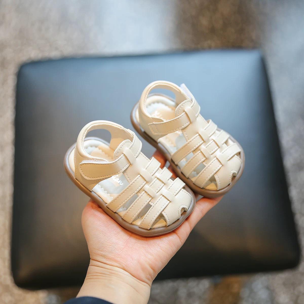 

Сандалии-гладиаторы с закрытым носком для девочки - Мягкая подошва, Нескользящие туфли принцессы для малышей 24 грязно-белый