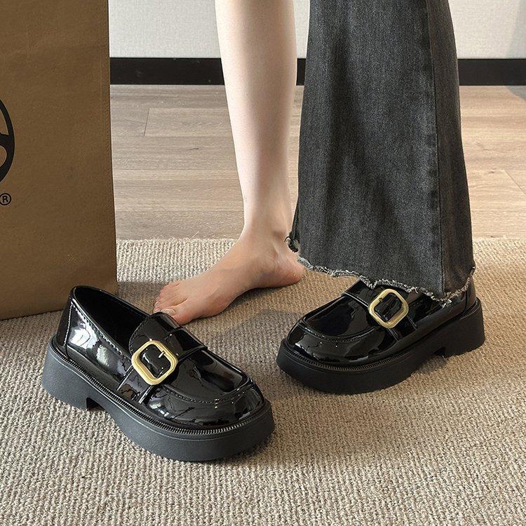 Platform loafers women's 2025 new spring and summer one-pedal flat-soled single shoes, college style explosion, British style small leather shoes