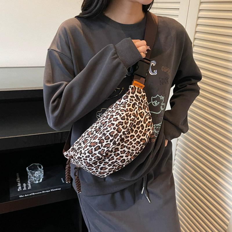 Women's Retro Leopard Print Crossbody Bag Fashion Casual Chest Bag & Fanny Pack, Versatile Practical for Daily Commute