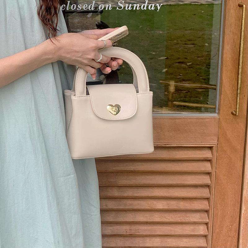 

Bag Women S Autumn And Winter Korean Love Lock Handbag Blogger Same Women S Bag One Shoulder Diagonal Cross Bag Crossbody белый