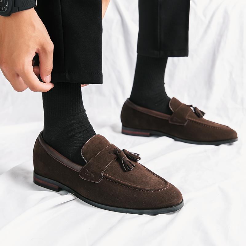 Fashion Hot selling men's shoes Luxury  designer styles Fashion parties and business offices Adult and comfortable loafer Black
