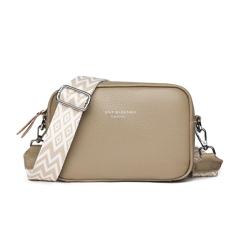 Leather Bag Women's Fashion Small Square Bag Trendy Commuter Women's Bag First Layer Cowhide Shoulder Bag Simple Messenger Bag