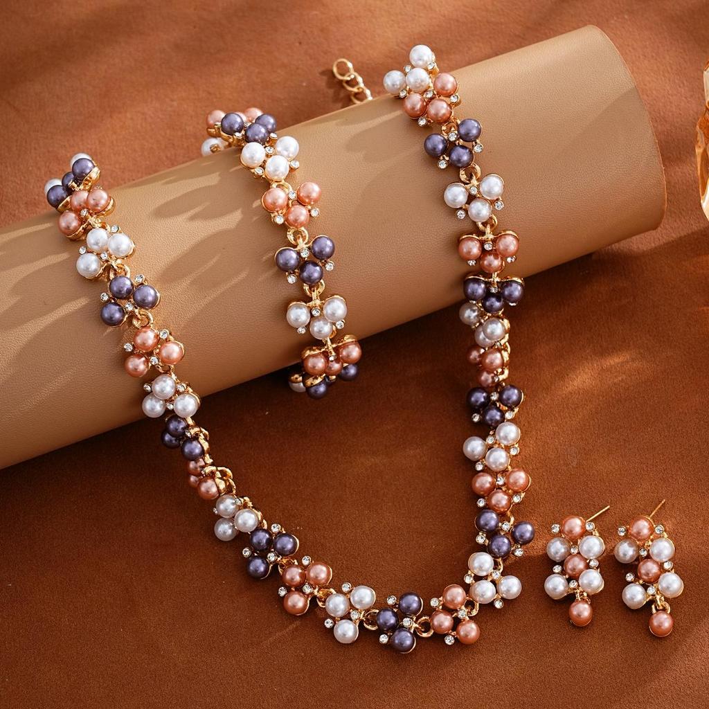 Luxurious Geometric Rhinestone Pearl Jewelry Set: Necklace, Bracelet, Earrings