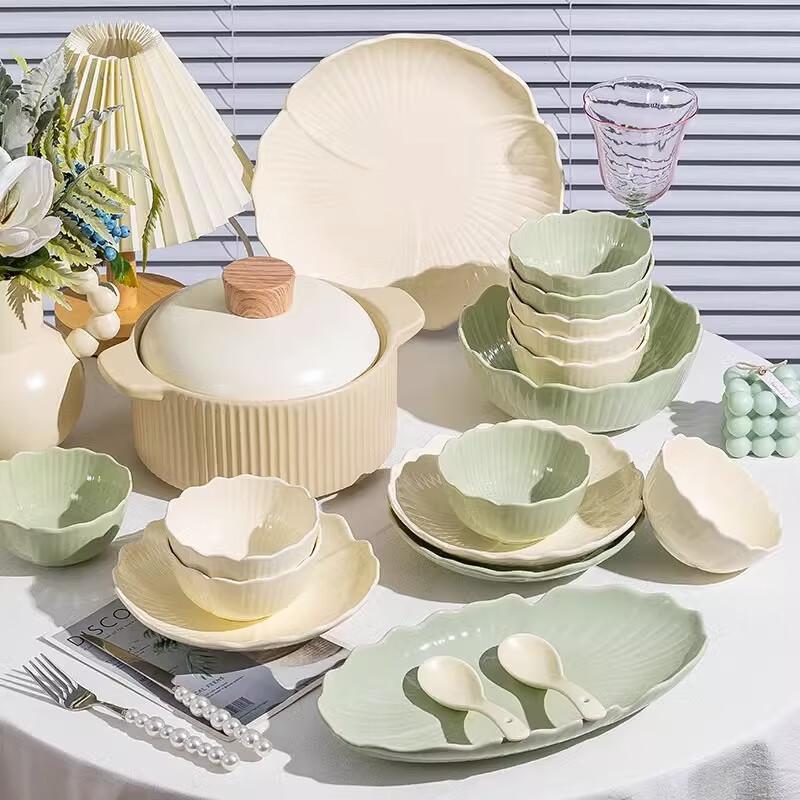 Modus Lanca Ruffle Edge Ceramic Dinnerware Set