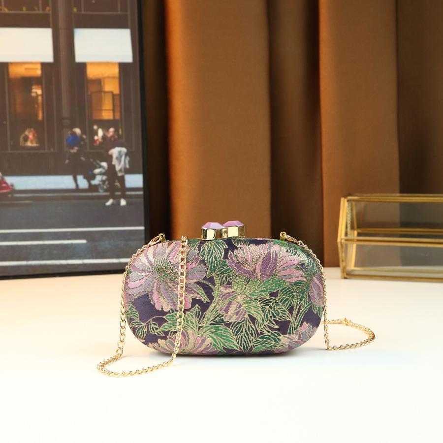 

Chinese style flower embroidery bag retro fashion high sense clutch bag new Chinese women shoulder messenger chain bag темно-фиолетового