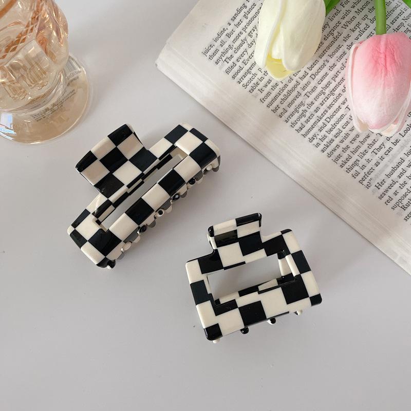 Black Trendy And White Checkerboard Acetate Hair Claw Clip For Women Fashionable