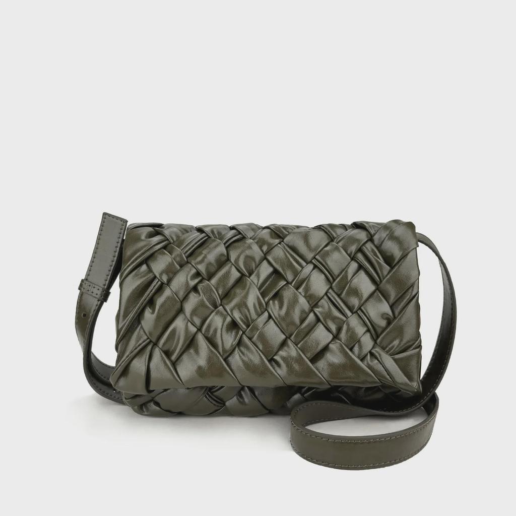 Modetrend 2024: BV Waxleer Sjaal Crossbody Tas met Geplooide Afwerking