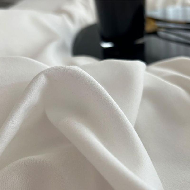 Cztery Pory Roku Uniwersalna Pościel Lekki Luksus Premium Prześcieradło Czteroczęściowy Zestaw Haft Prosty Zestaw Kołdry Trzyczęściowy Zestaw Pościeli