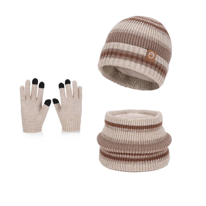 

Childrens Knit Hat And Gloves Pack With Fleece Lining And Features For Winter Sports бежевий