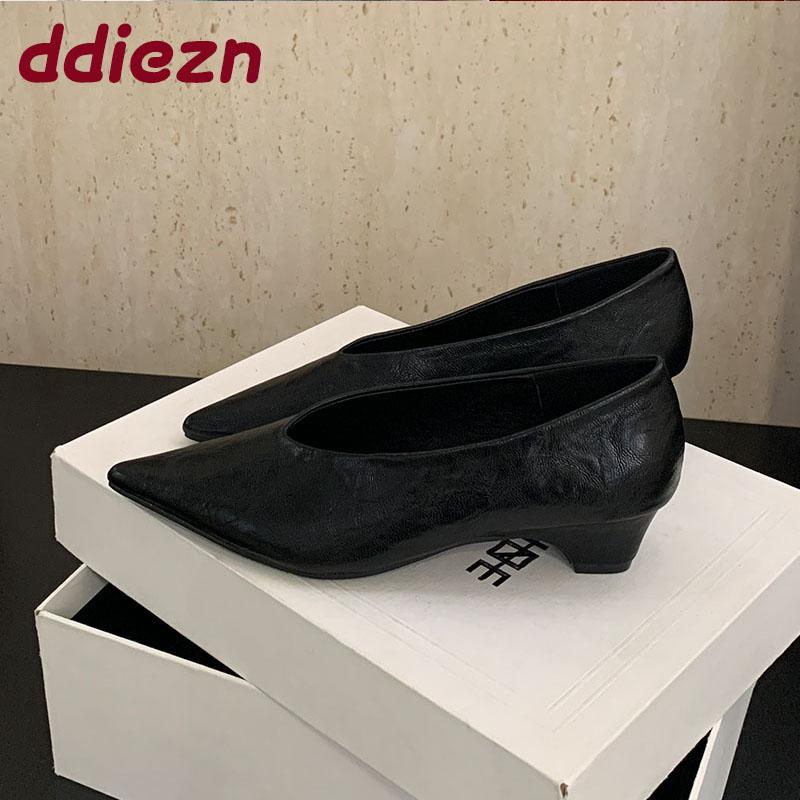 Fashion 2025 New Fashion Shallow Ladies Low Heel Pumps Shoes Luxury Female Pointed Toe Footwear Slip On Women Heeled Shoes