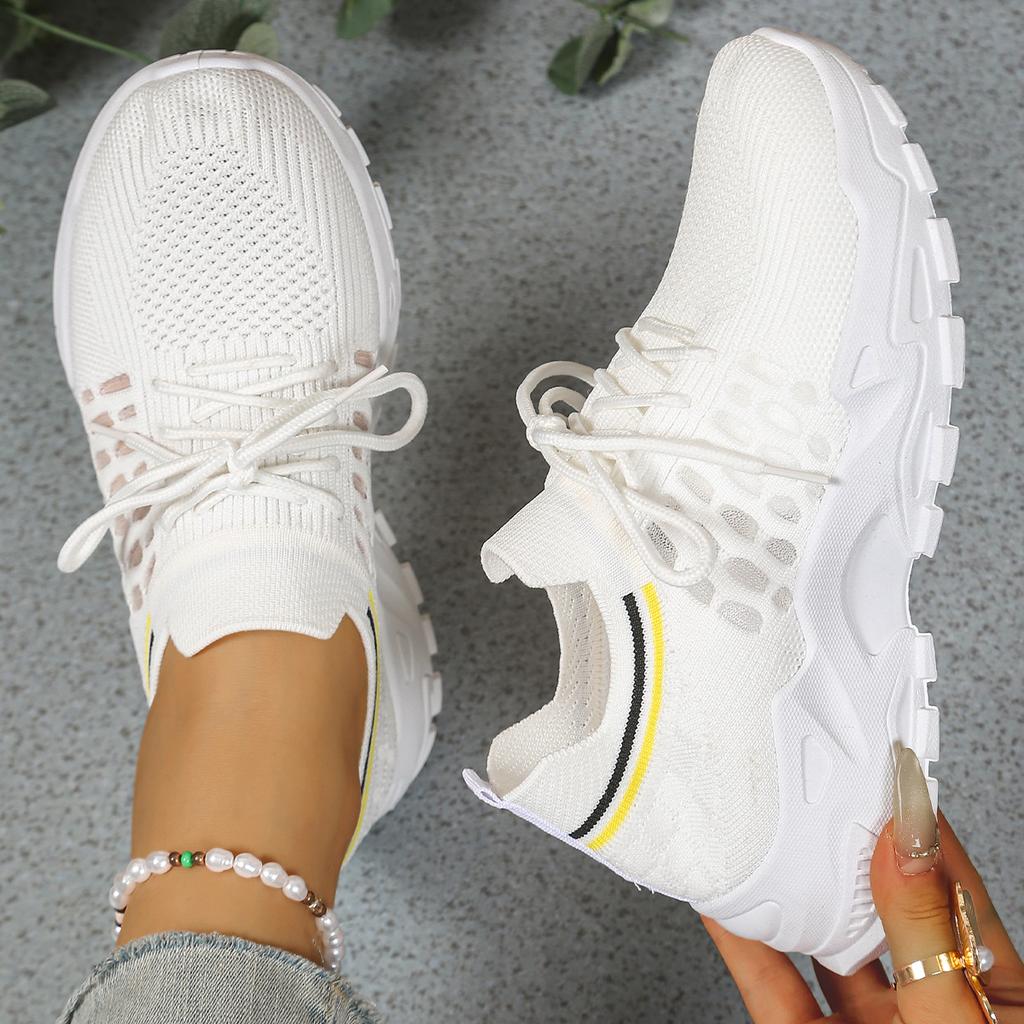 New 2025 fly-woven mesh shoes children's popular summer women's shoes versatile fashion breathable sports net single shoes women's shoes