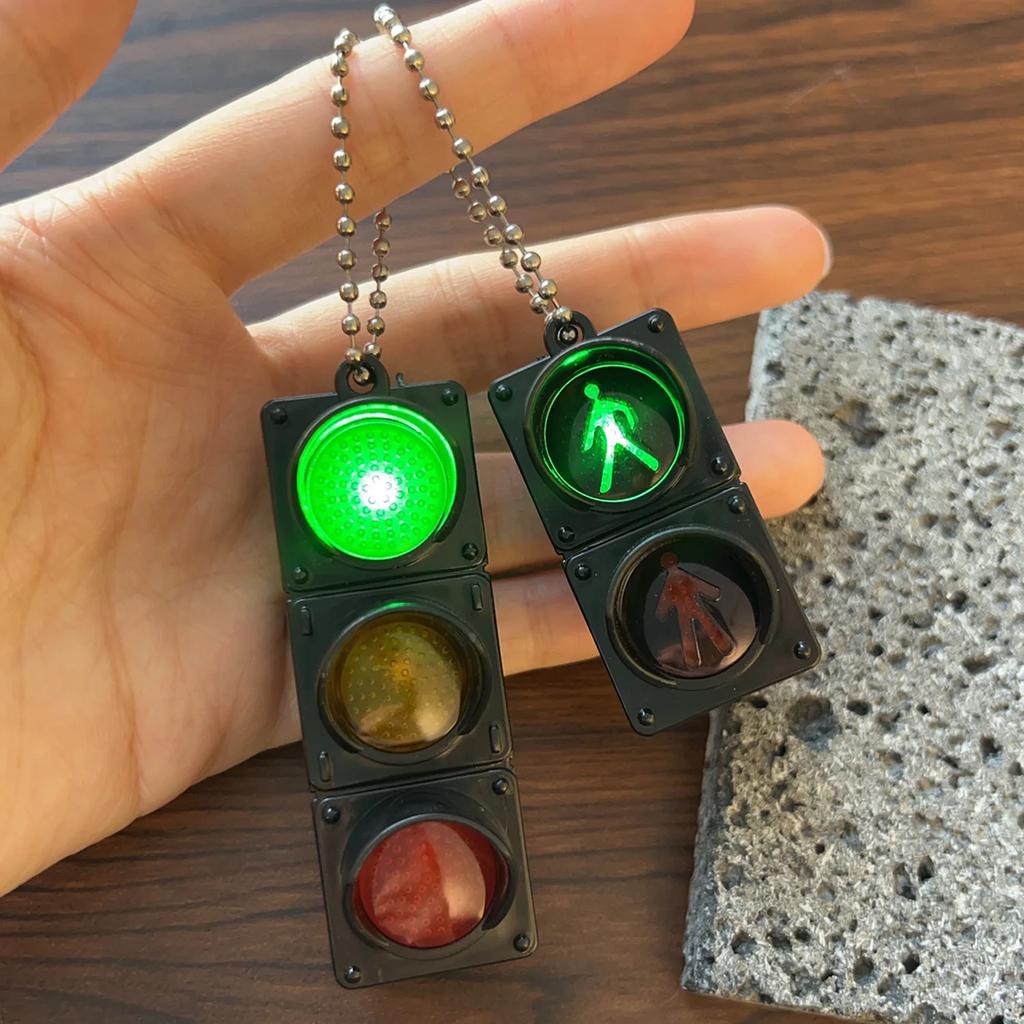 1/2Pcs Simulation Electronic Traffic Light Keychain Pendant Mini Pedestrian Light LED Light-emitting Toy Kids Cognitive Toy Gift