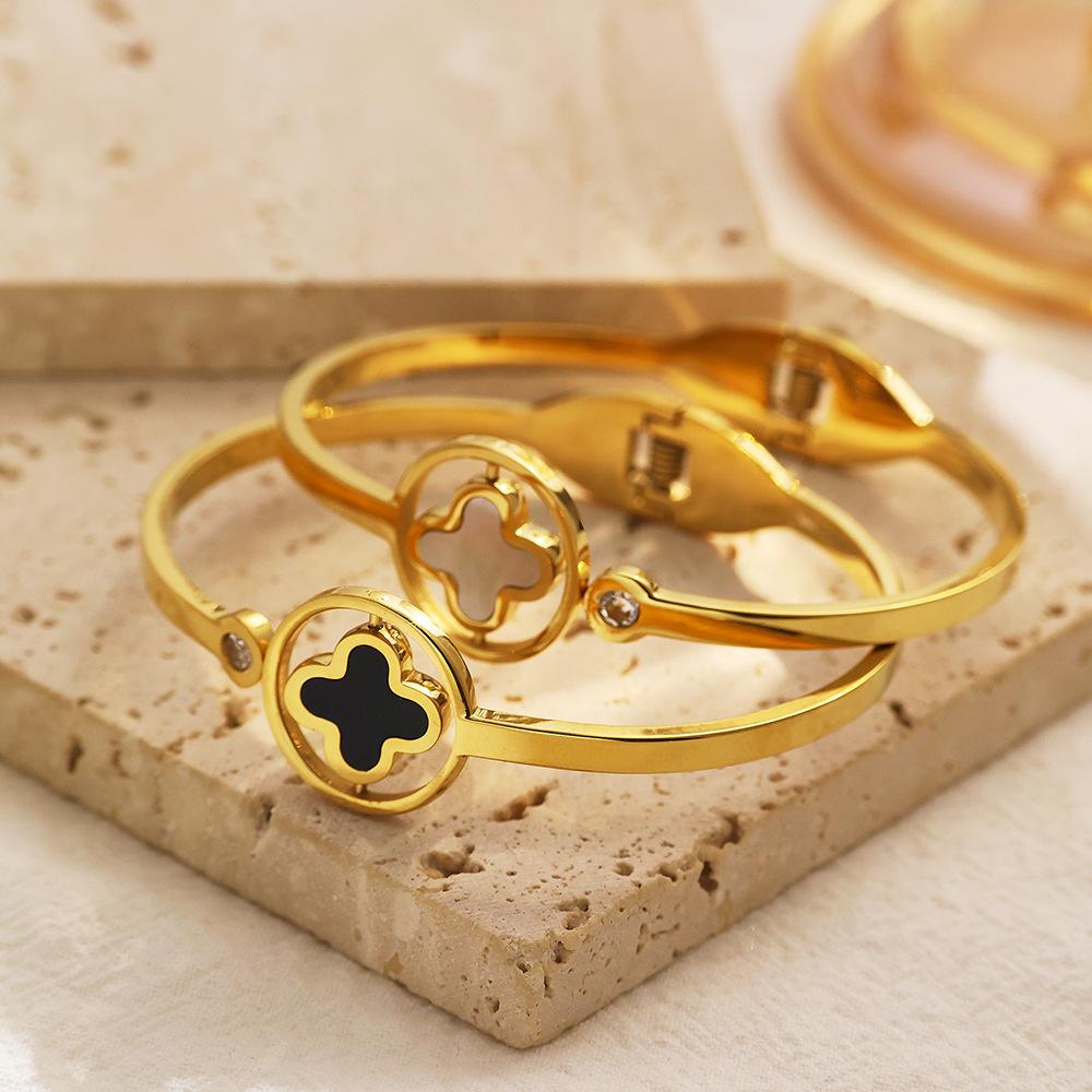 Light Luxury Style Fashion Fritillaria Bracelet High-end Rotating Black and White Double-sided Four-leaf Clover Bracelet