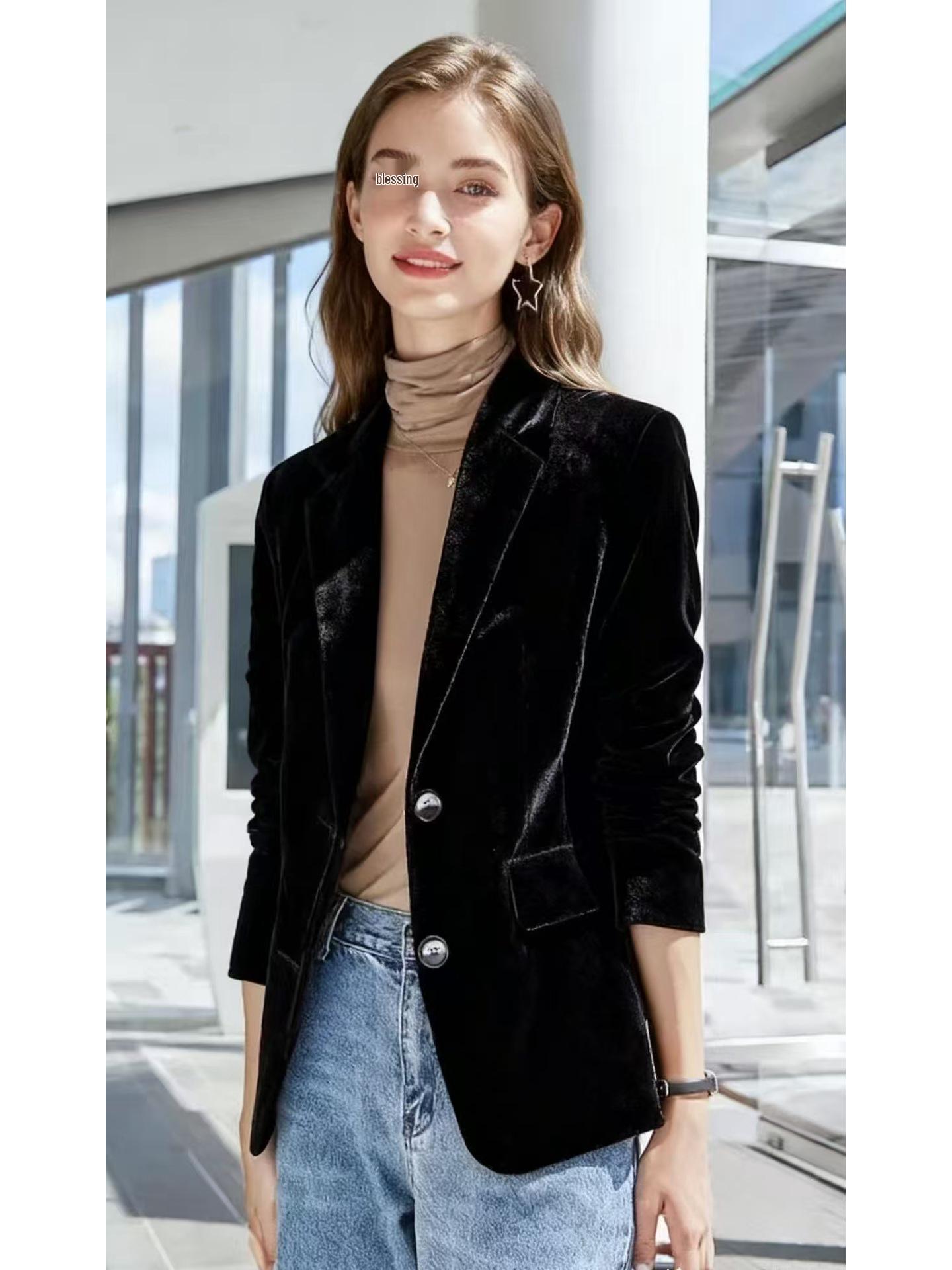 Европейская женская коллекция Осень/Зима 2025: Элегантный однотонный золотистый бархатный пиджак Small чёрный