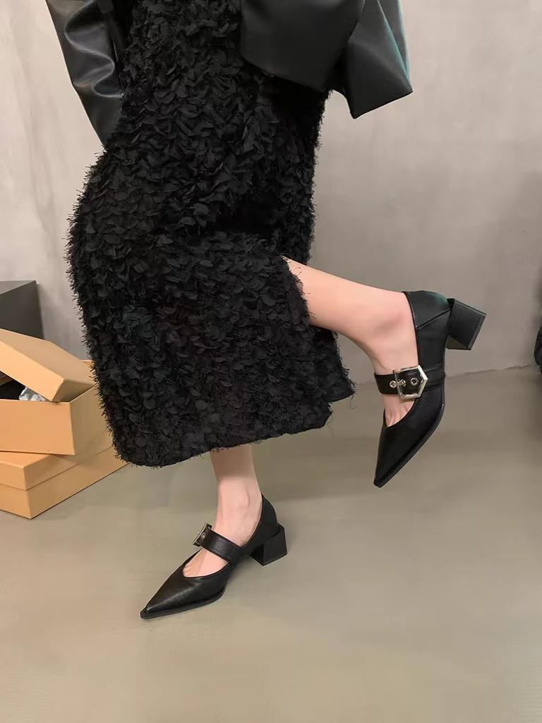 Retro spitze Mary Jane kleine Lederschuhe Damen Frühling und Herbst neu dicker Absatz mittlerer Absatz Liebe Einzel-Schuhe