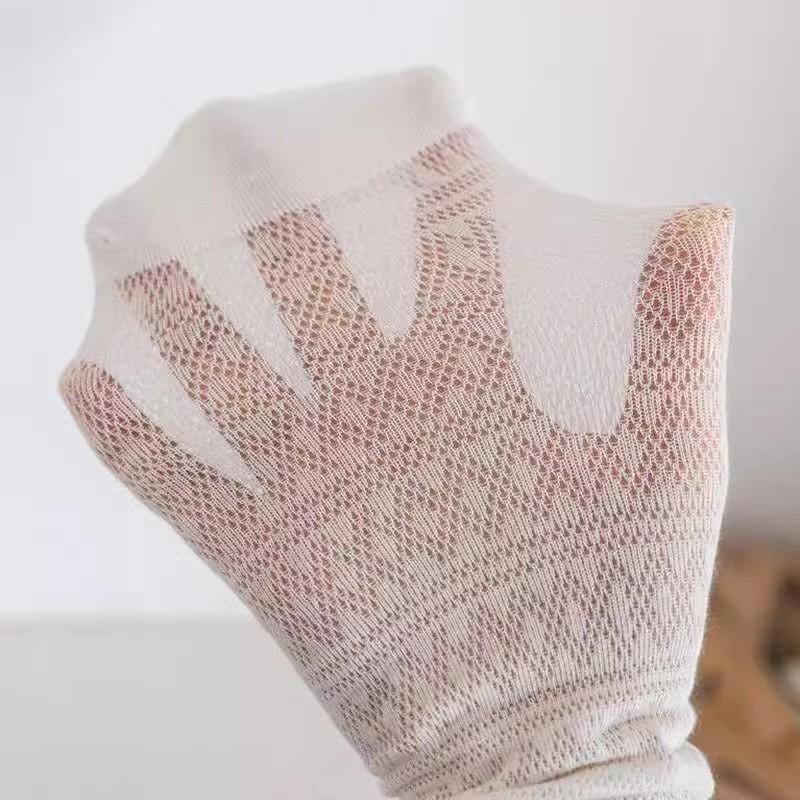 Fashion Socks For Women Cute New White Retro Lace Girl Sweet Socks Mesh Simple Women Casual Sweet Breathable Loose Socks Female