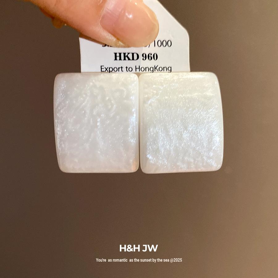 Silver needle resin smudge square fashion simple earrings retro Maillard temperament stud earrings niche high-end earrings