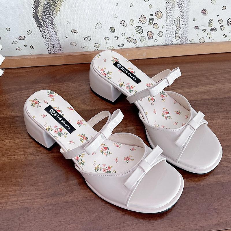 

С юбкой, шлепанцы на высоком каблуке, женская летняя верхняя одежда 2025 новые шлепанцы с бантом на платформе с открытым носком 40