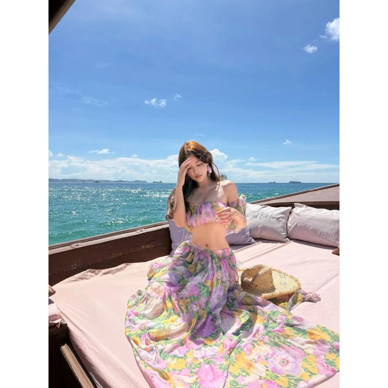 Holiday floral suit women's summer one-word shoulder tube top high-waisted skirt seaside beach two-piece set
