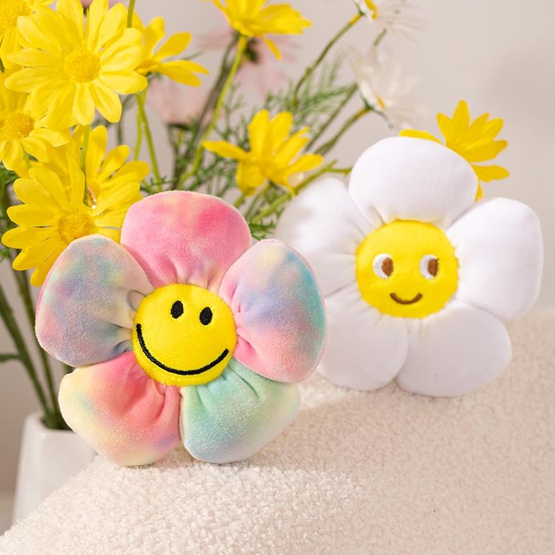 Cute Sun Flower Plush Keychains Car Key Chain Plush Keychain Women Ladies Students Bag Pendant Jewelry Accessories Keyring Gifts