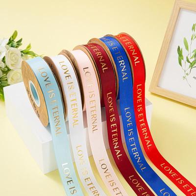 2,5 cm LOVE Heißgeprägtes Blumenband - Herzmotiv Bouquetmaterial