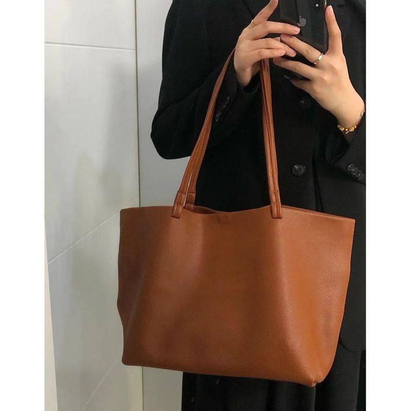 

Женская сумка-тоут из мягкой кожи особого дизайна Brown