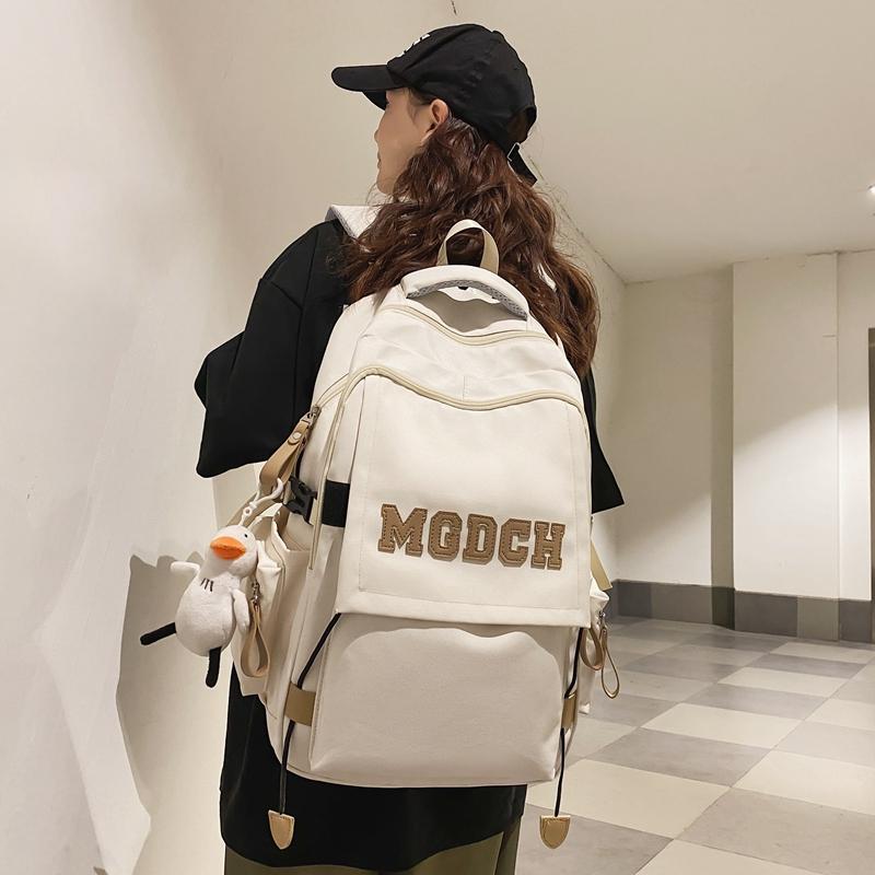 Rucsac cu scrisori pentru femeie