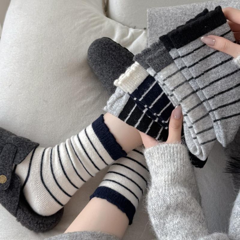 Striped Lace Wool Socks for Women, Mid-calf Socks for Spring and Autumn, Warm and Thick, Trendy Autumn Long Calf Socks