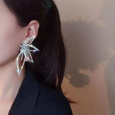 Luxuriöse Übertreibene Zirkon Ahornblatt Blume Ohrstecker Für Frauen Persönlichkeit Party Schmuck Geschenk