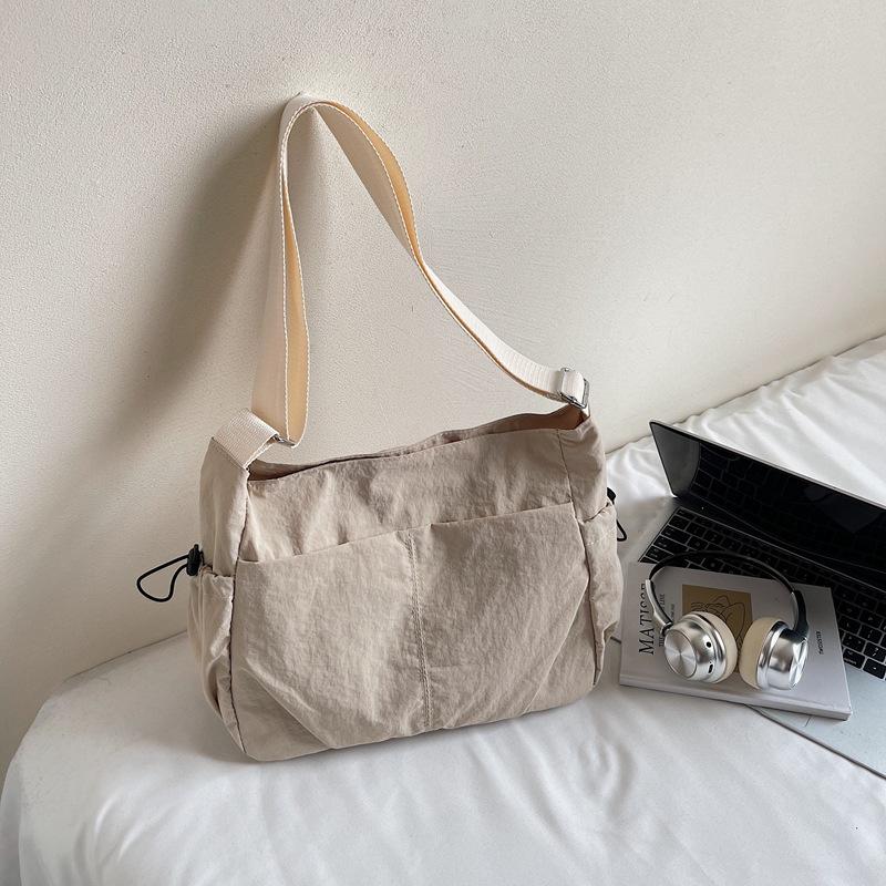 2025 summer new messenger bag large-capacity women's shoulder bag ultra-light tote bag high-value fashionable large-capacity bag