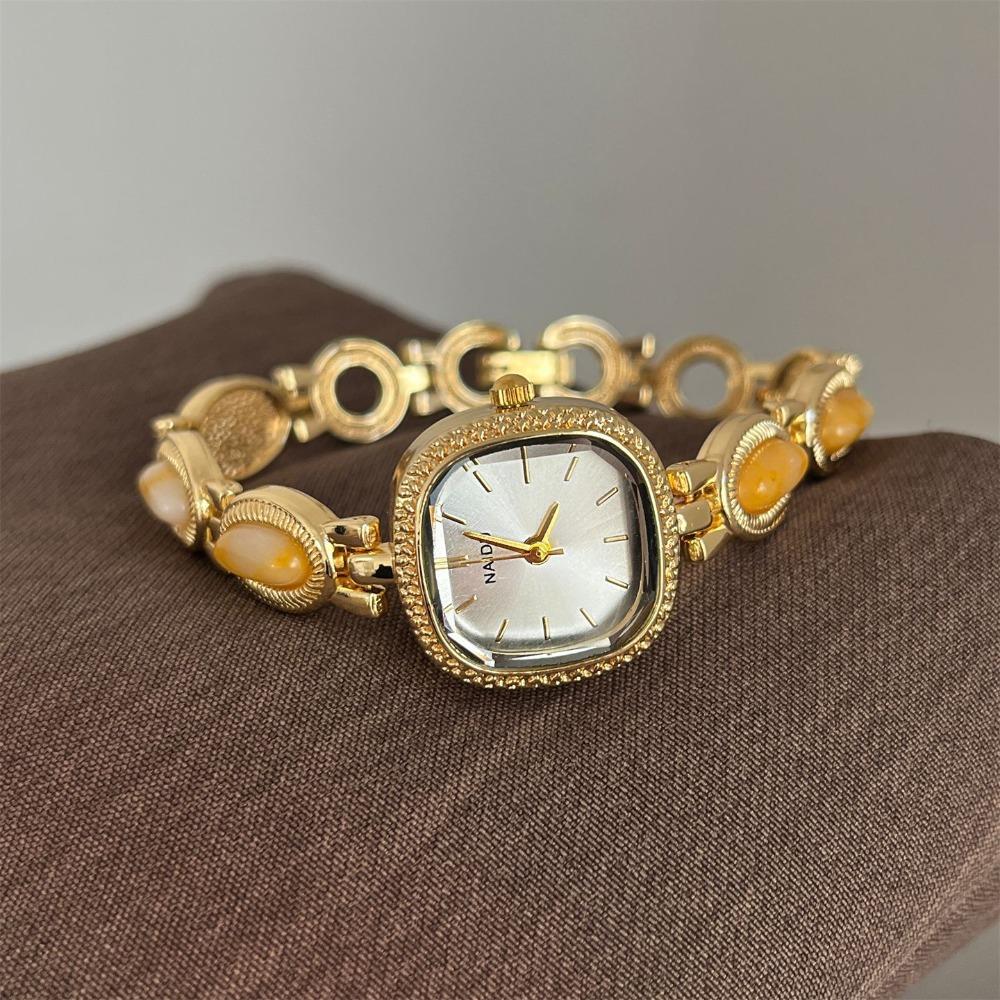 Square Dial Wristwatch Elegant Quartz Watch New Ladies Watch  for Women