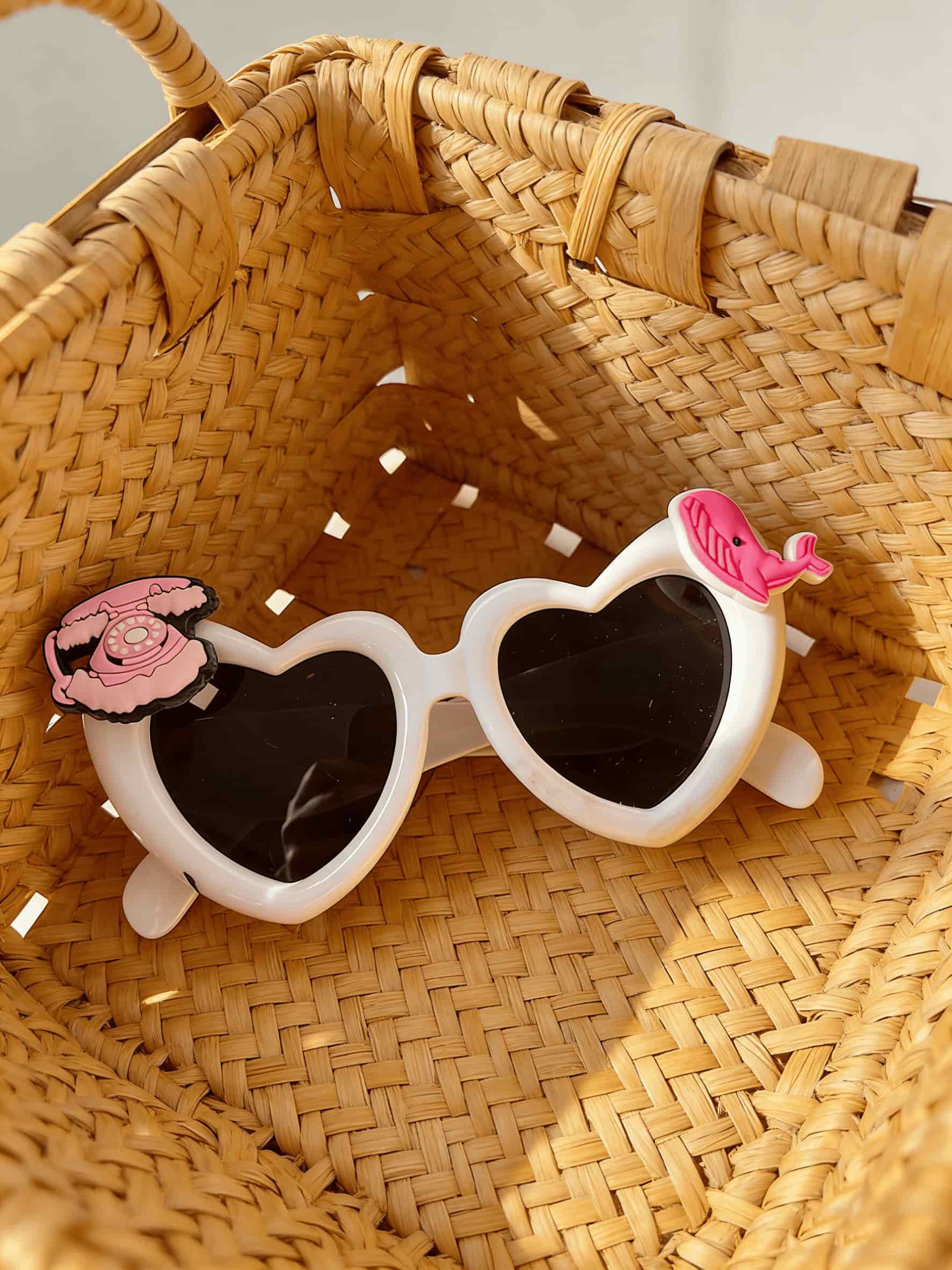

2026 Cute Heart Kids Boys Girls Sunglasses with Whimsical 3D Charms Trendy Summer Beach Sun Glasses Eyewear KJ261