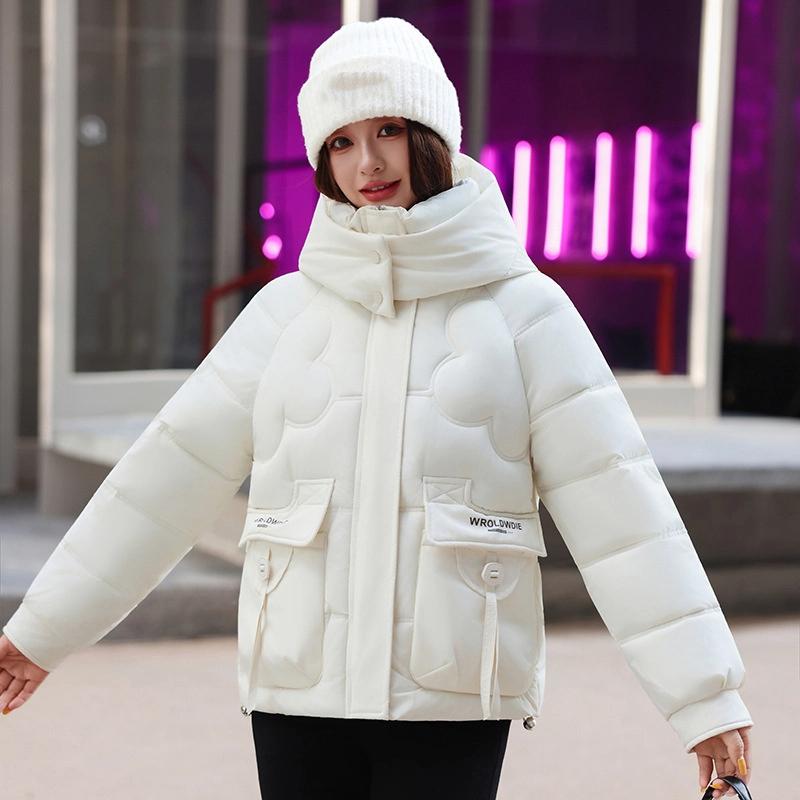 

Женская короткая ветрозащитная теплая зимняя куртка с капюшоном XXL бежевый