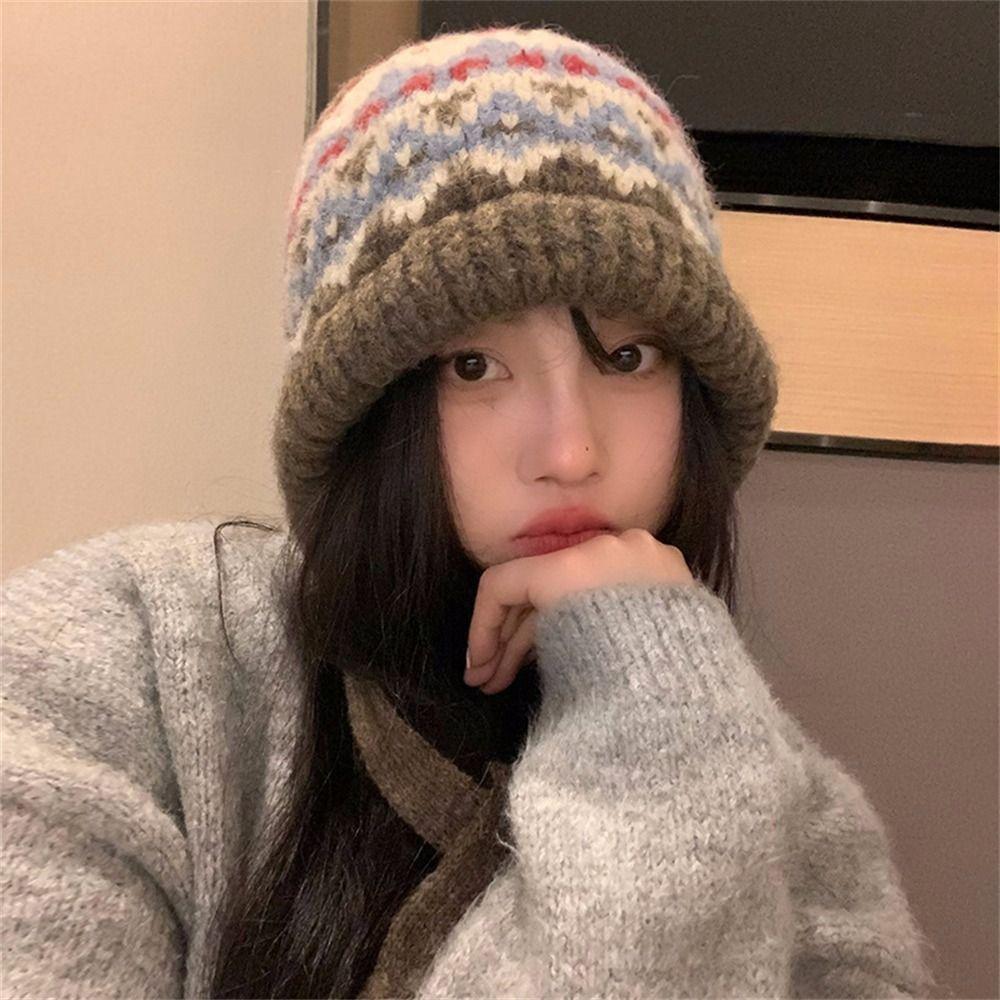 Wind-Resistant Pullover Bonnets With Strap Earmuffs Pile Cap Fashion Jacquard Knitting Hat