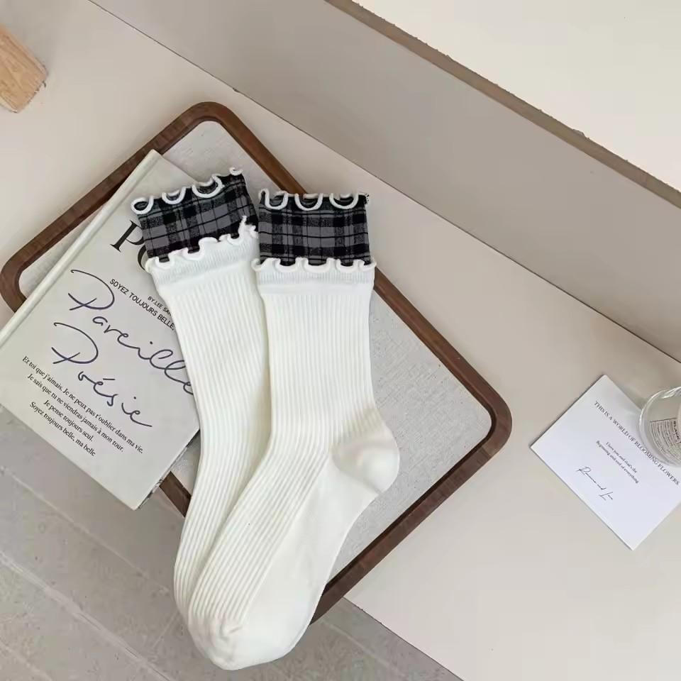 1 Pair Women's Socks Korean Plaid Retro Simple Versatile Curled Edge Mid Tube Socks Comfortable Breathable Socks