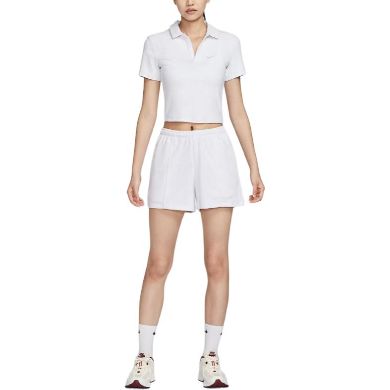 Nike Tricou confortabil cu mânecă scurtă, cu uscare rapidă, pentru femei Topuri alb DV7885-051