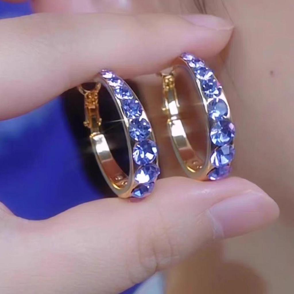 Orecchini a Bottone con Diamanti Tono Caffè di Alta Gamma per Donna: Orecchini a cerchio alla moda, scintillanti e dal design di nicchia.